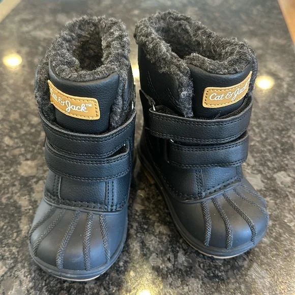 Cat & Jack Baby Boy Infant Winter Snow Boots Size 5 Black - Picture 1 of 5